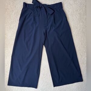 Zara TRF Cropped Trousers Wide Leg Culottes Navy Blue Pockets Lightweight Large